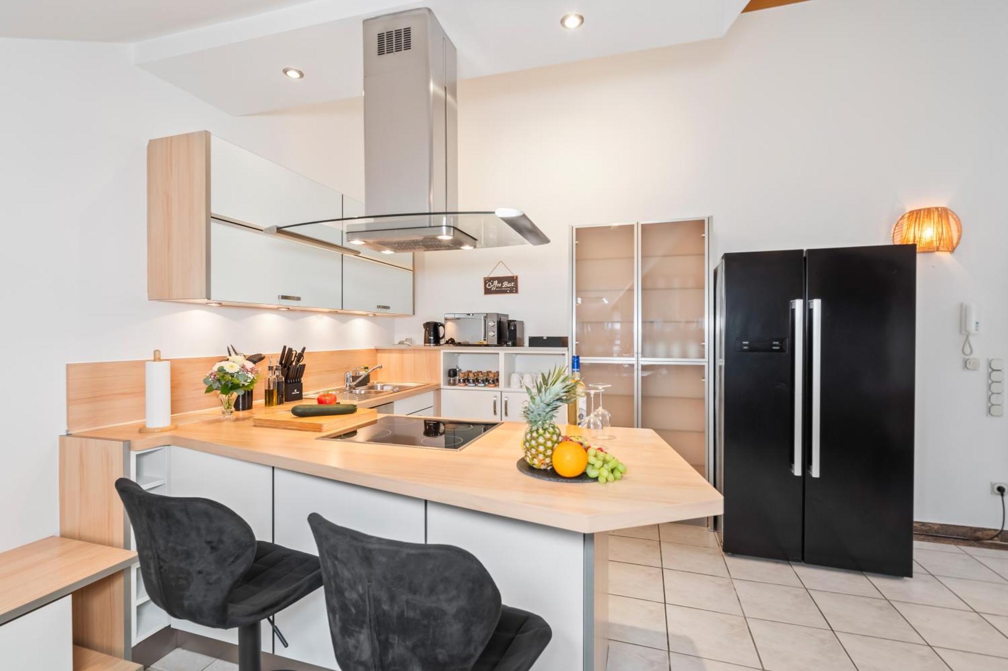 Stadtoase Fulda Mit Flair - Whirlpool, Balkon, 2Xparkplaetze, Highspeed Wlan Ngoại thất bức ảnh